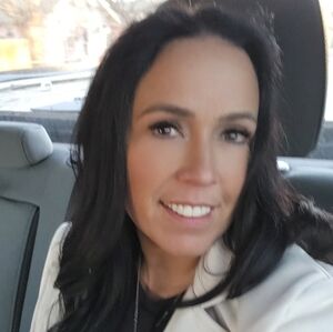 Meet your Posher, Angela